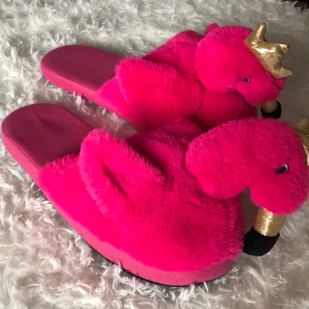Size 9/10 Flamingo slippers